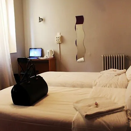 Le 13 Bvd Guest house Lourdes