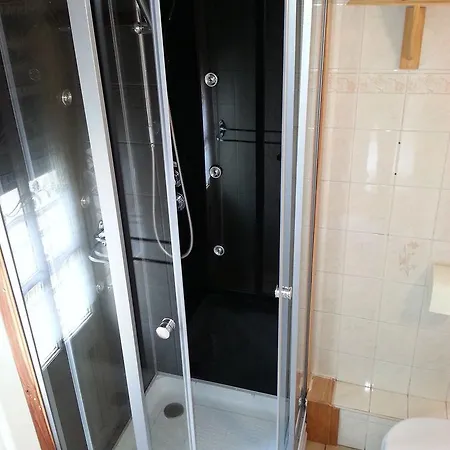 Le 13 Bvd Guest house