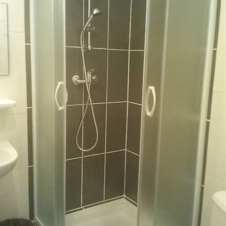 Le 13 Bvd Guest house